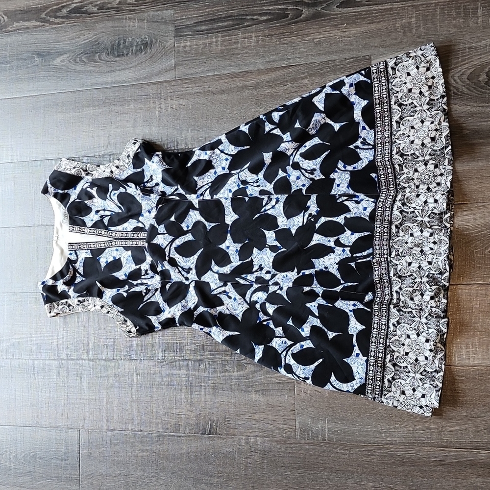 Elegant Maggie L Black/White/Blue Floral Dress, women’s size 14